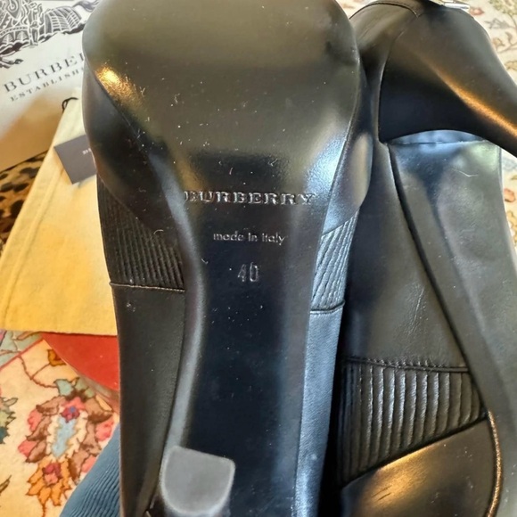 Burberry Prorsum Leather Pumps - Picture 7 of 11